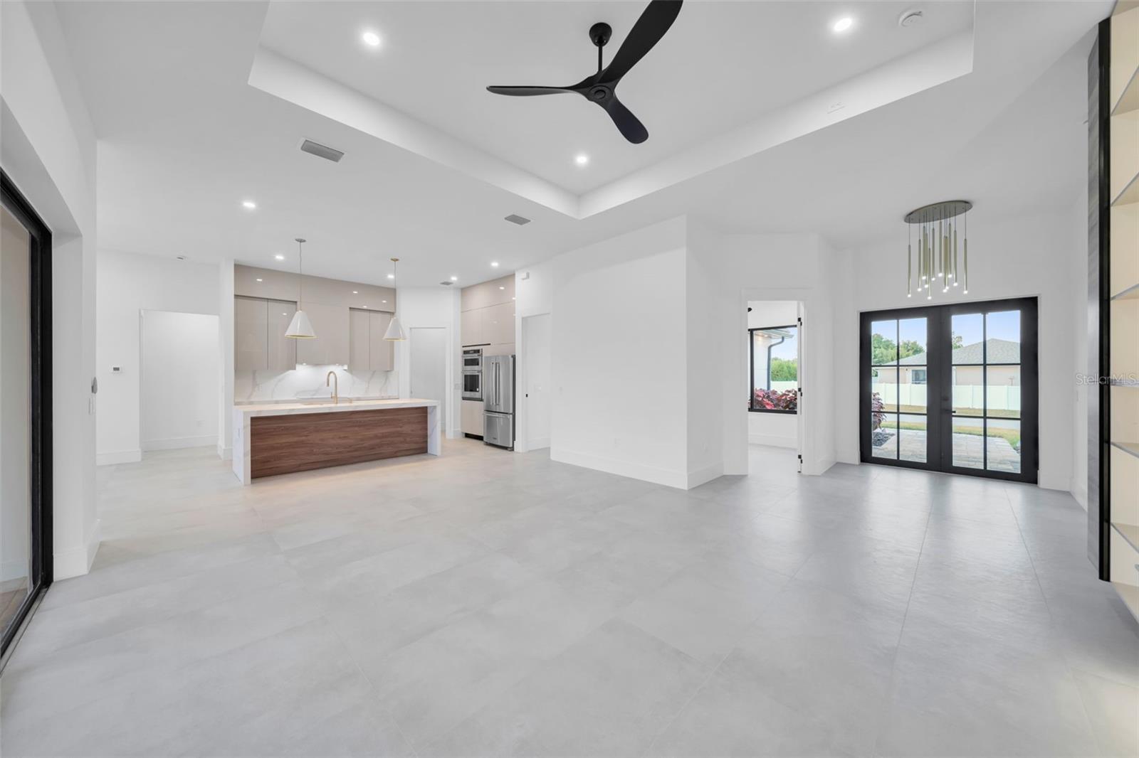 836 SW 36TH TER