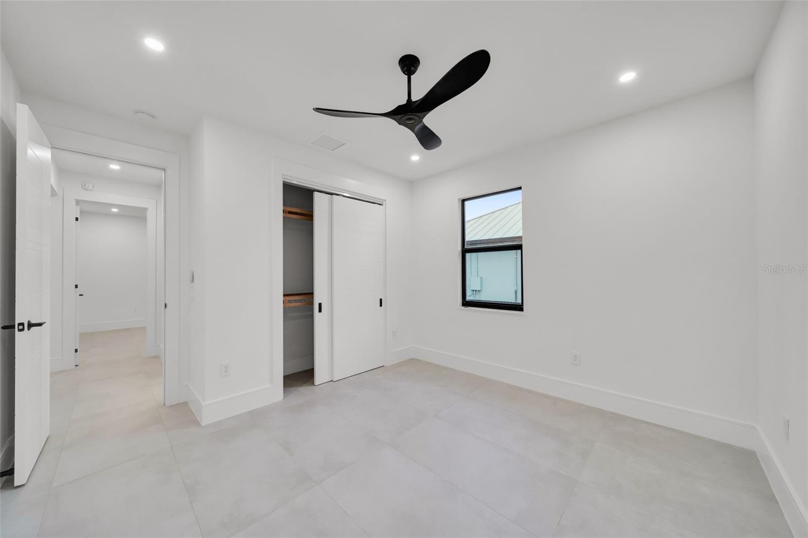 836 SW 36TH TER