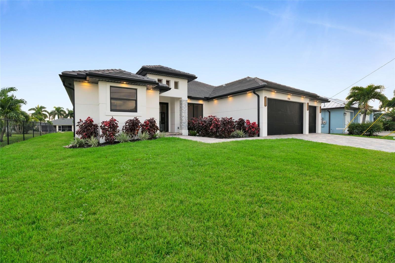 836 SW 36TH TER