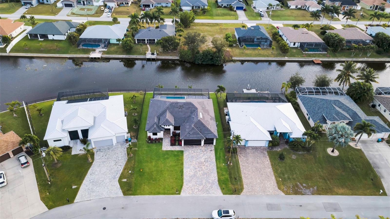 836 SW 36TH TER