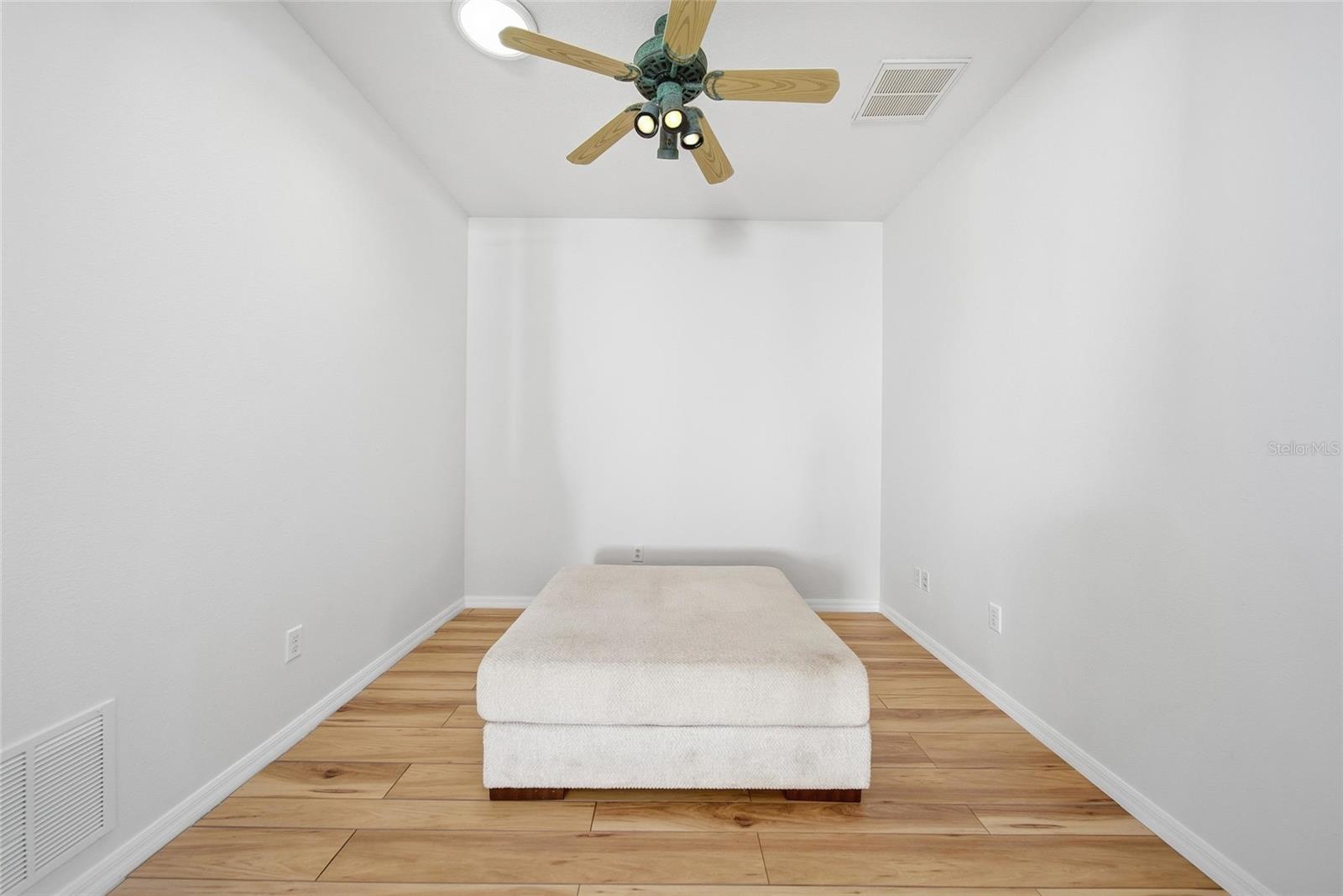 3343 CHAPEL CREEK CIR