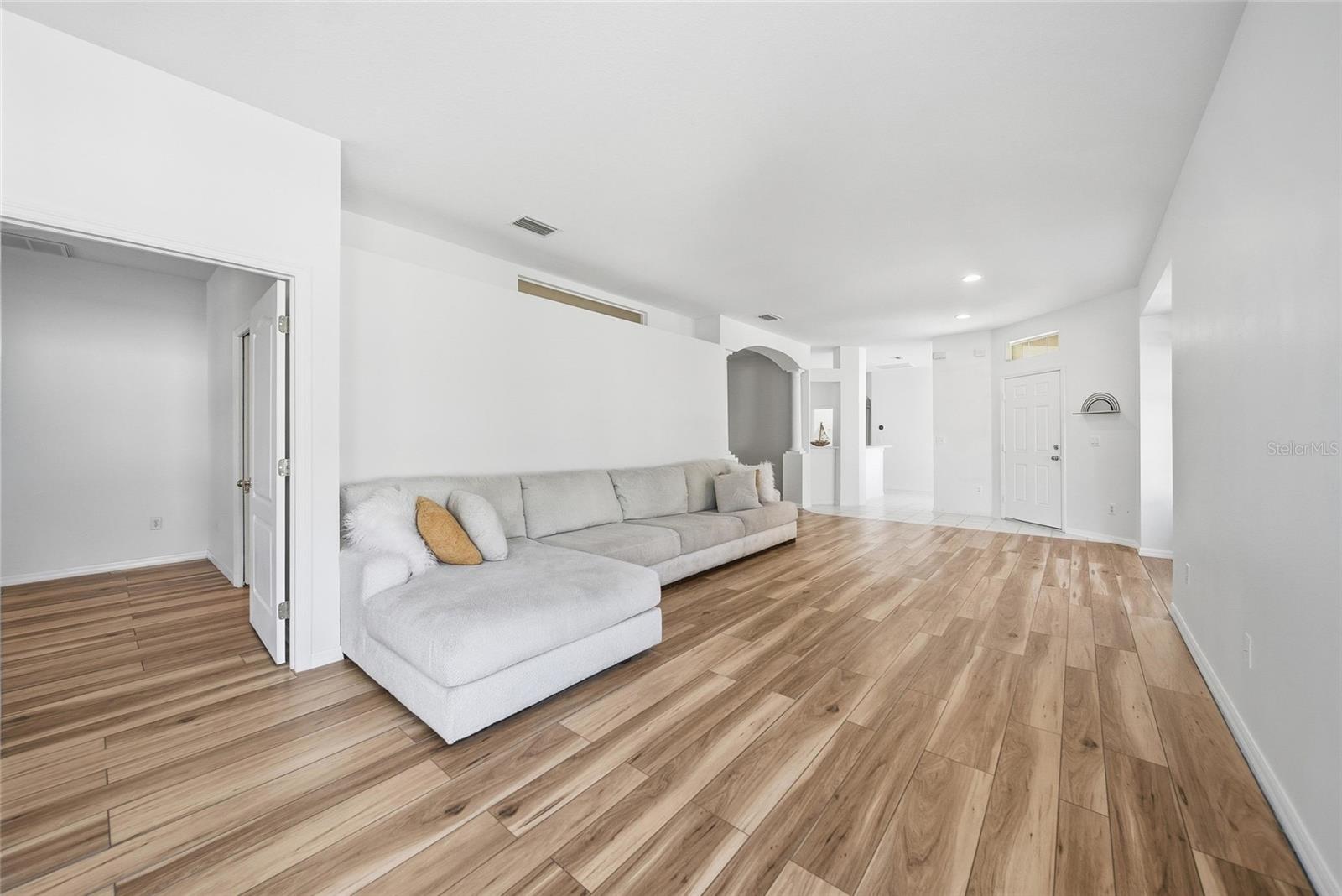 3343 CHAPEL CREEK CIR