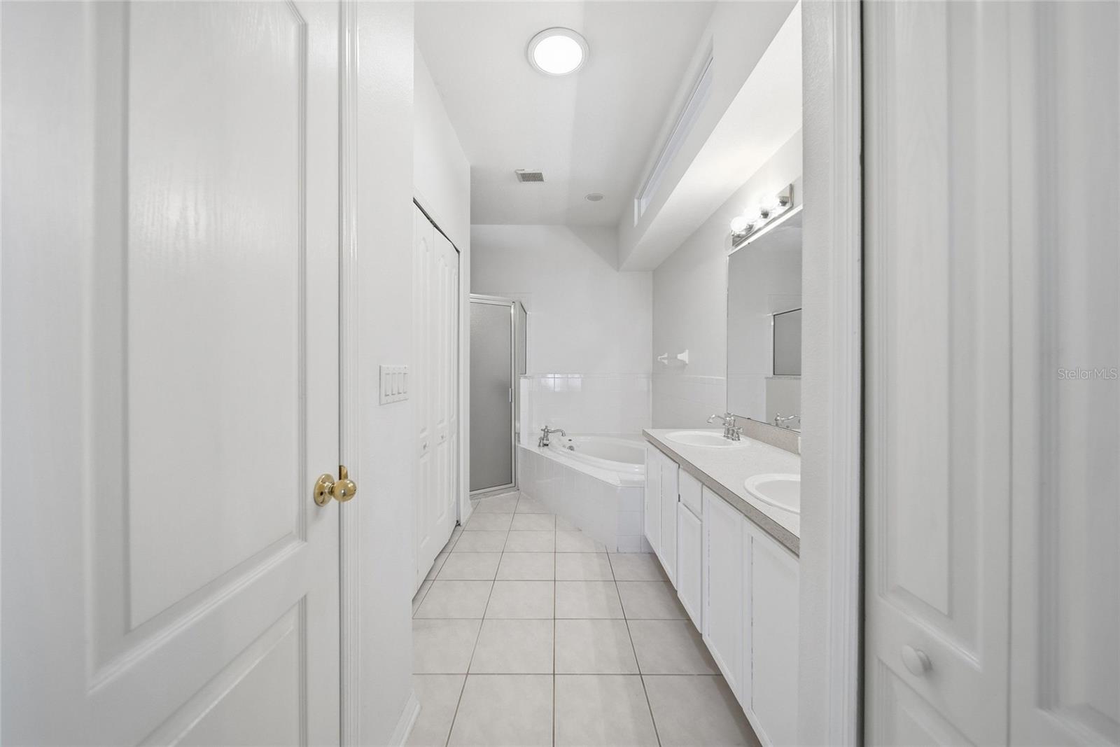 3343 CHAPEL CREEK CIR