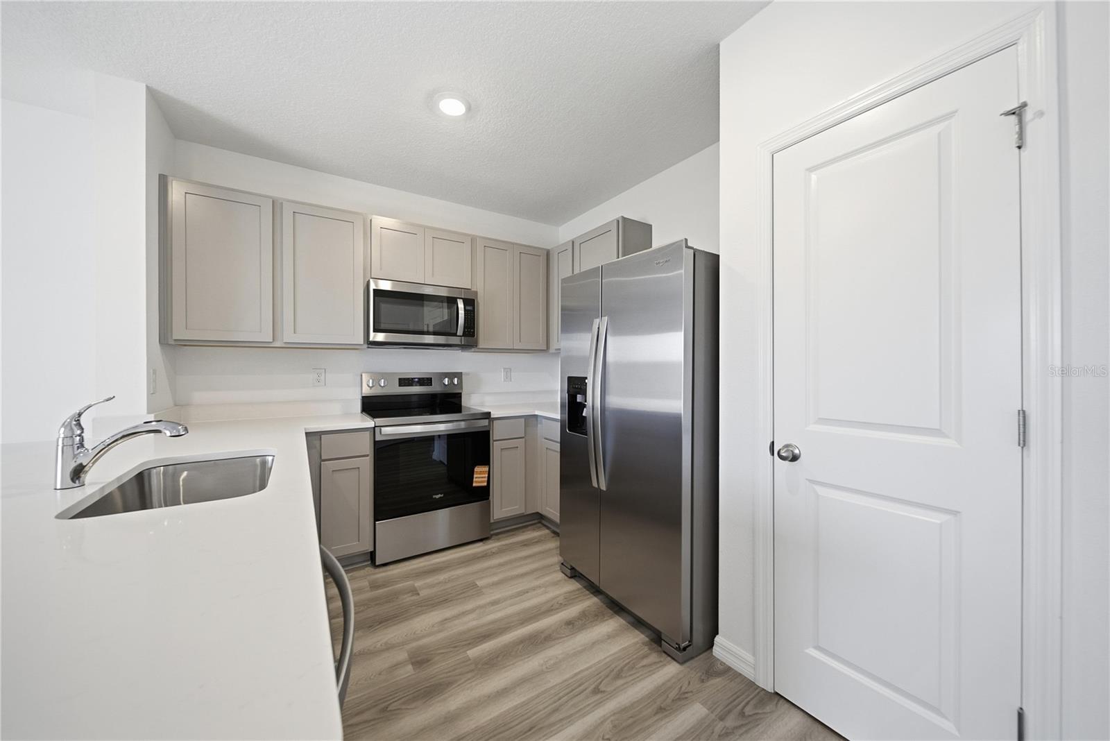 2480 RIVERSONG LODGE LN