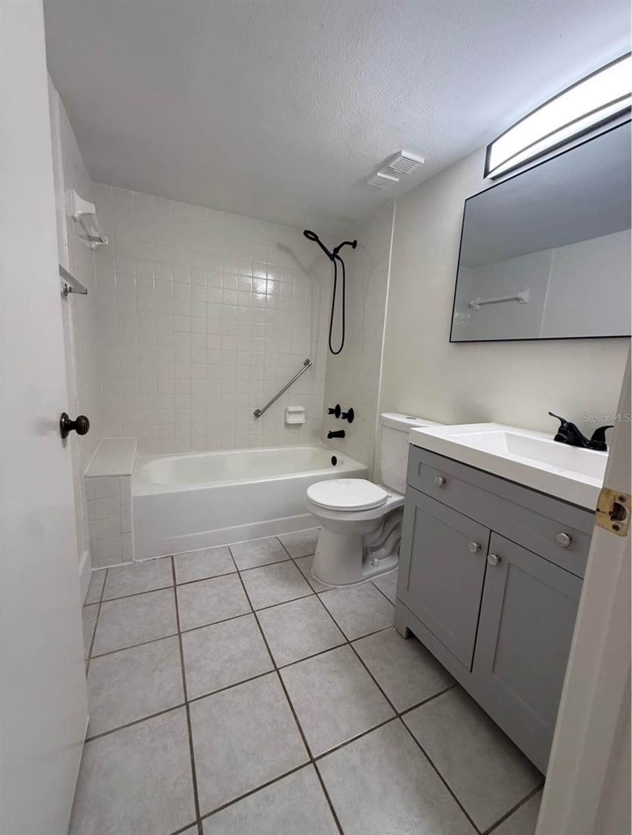 3166 LAKE PINE WAY S #D1