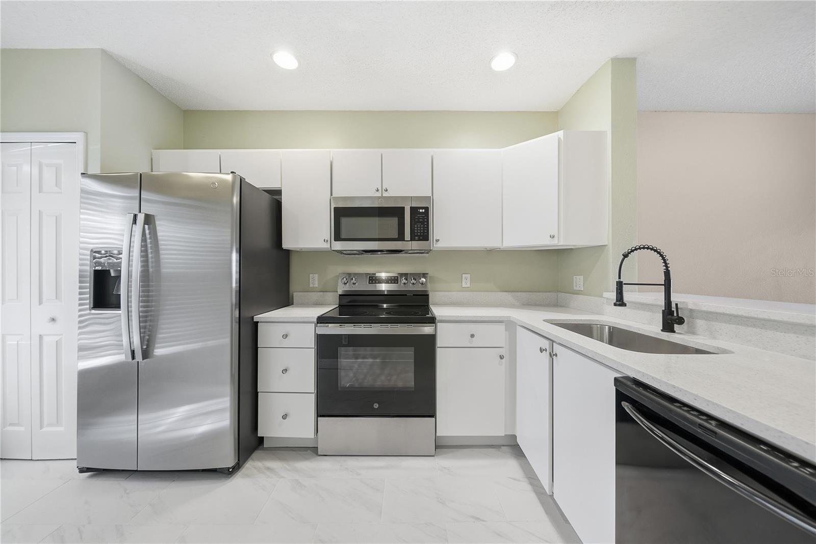 8530 HUNTERS KEY CIR