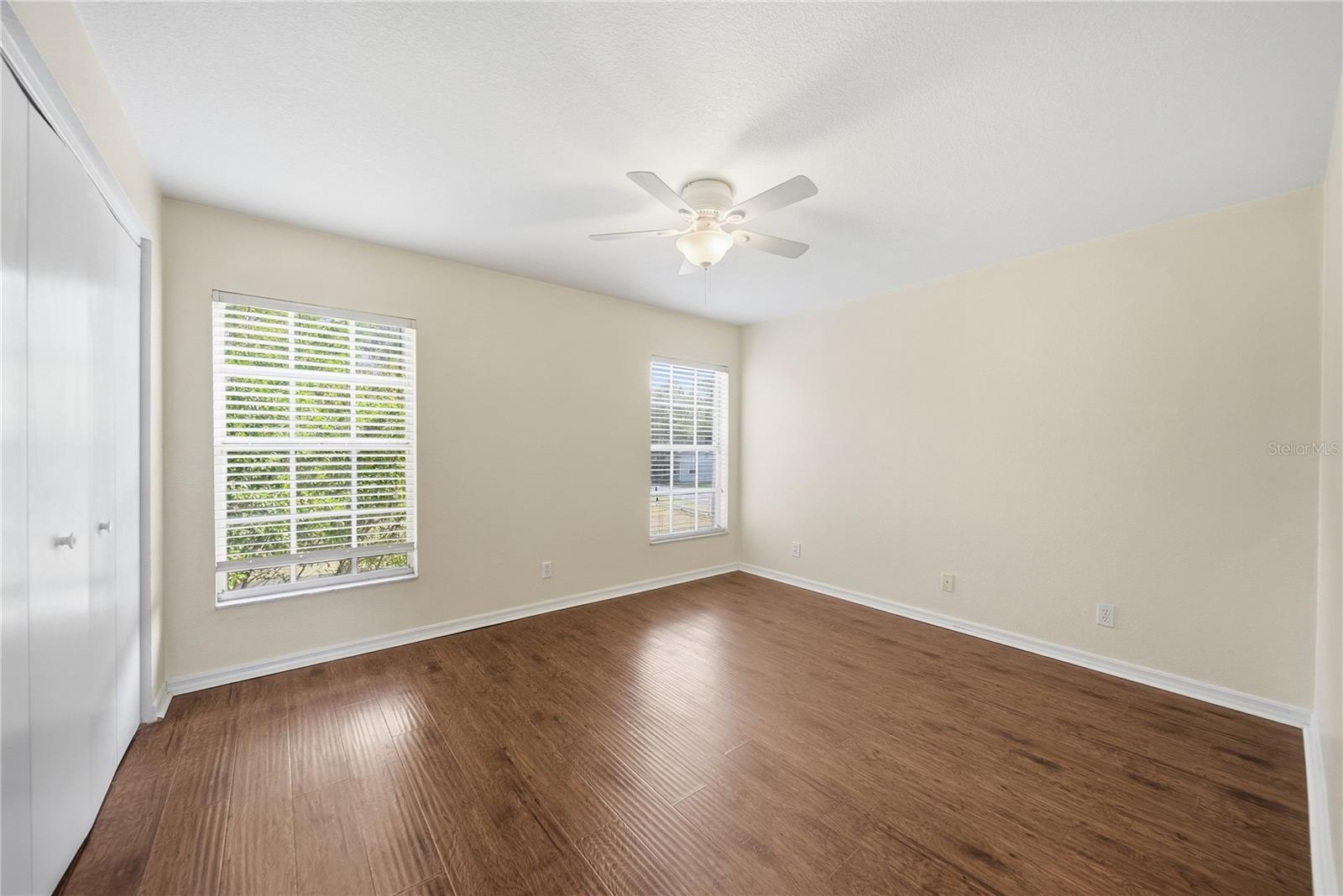 13542 EMBASSY PARK CT