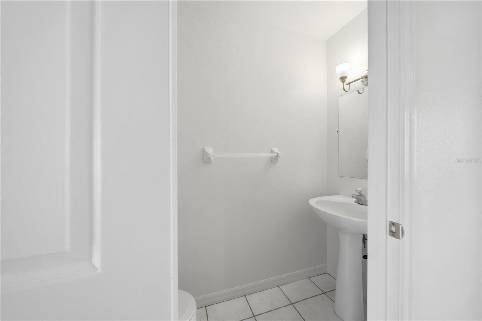 13542 EMBASSY PARK CT