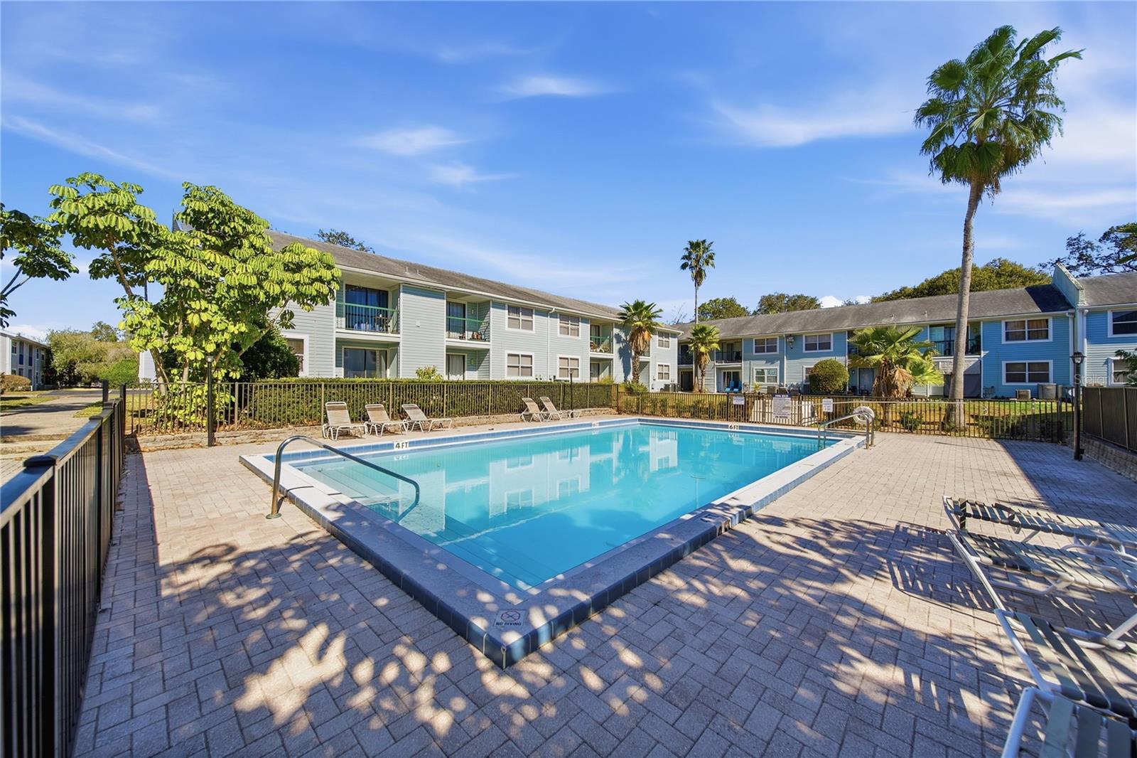 5040 TERRACE PALMS CIR #102