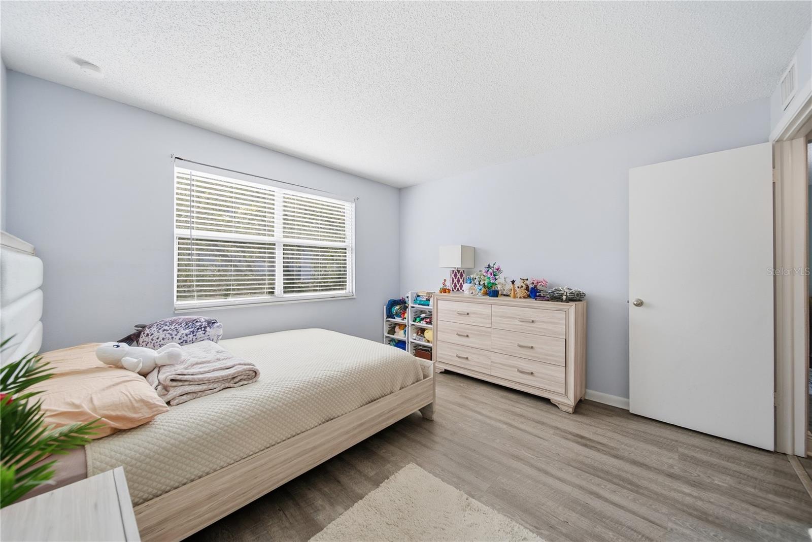 5040 TERRACE PALMS CIR #102