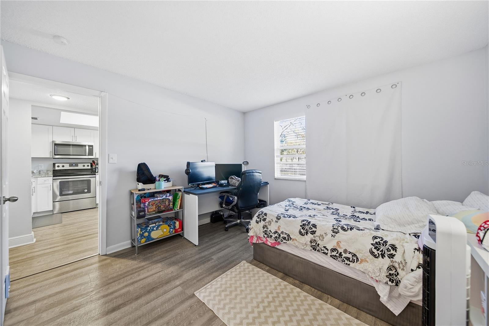 5040 TERRACE PALMS CIR #102