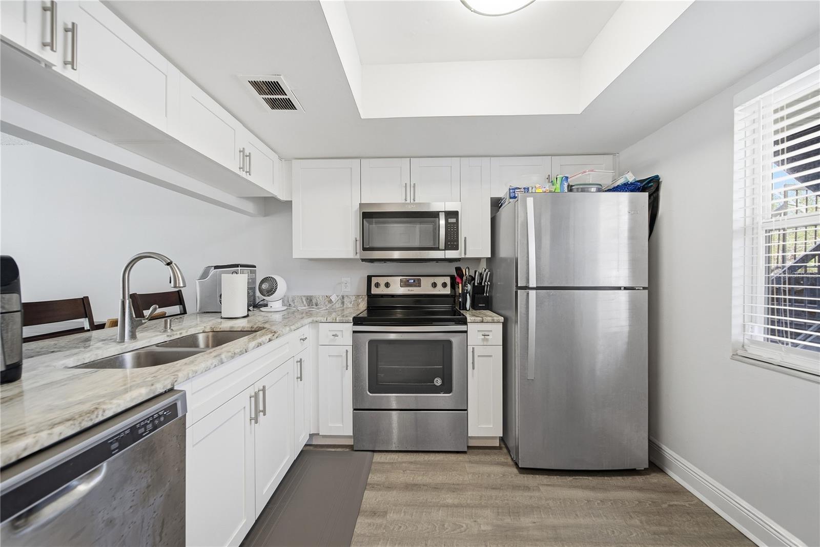 5040 TERRACE PALMS CIR #102