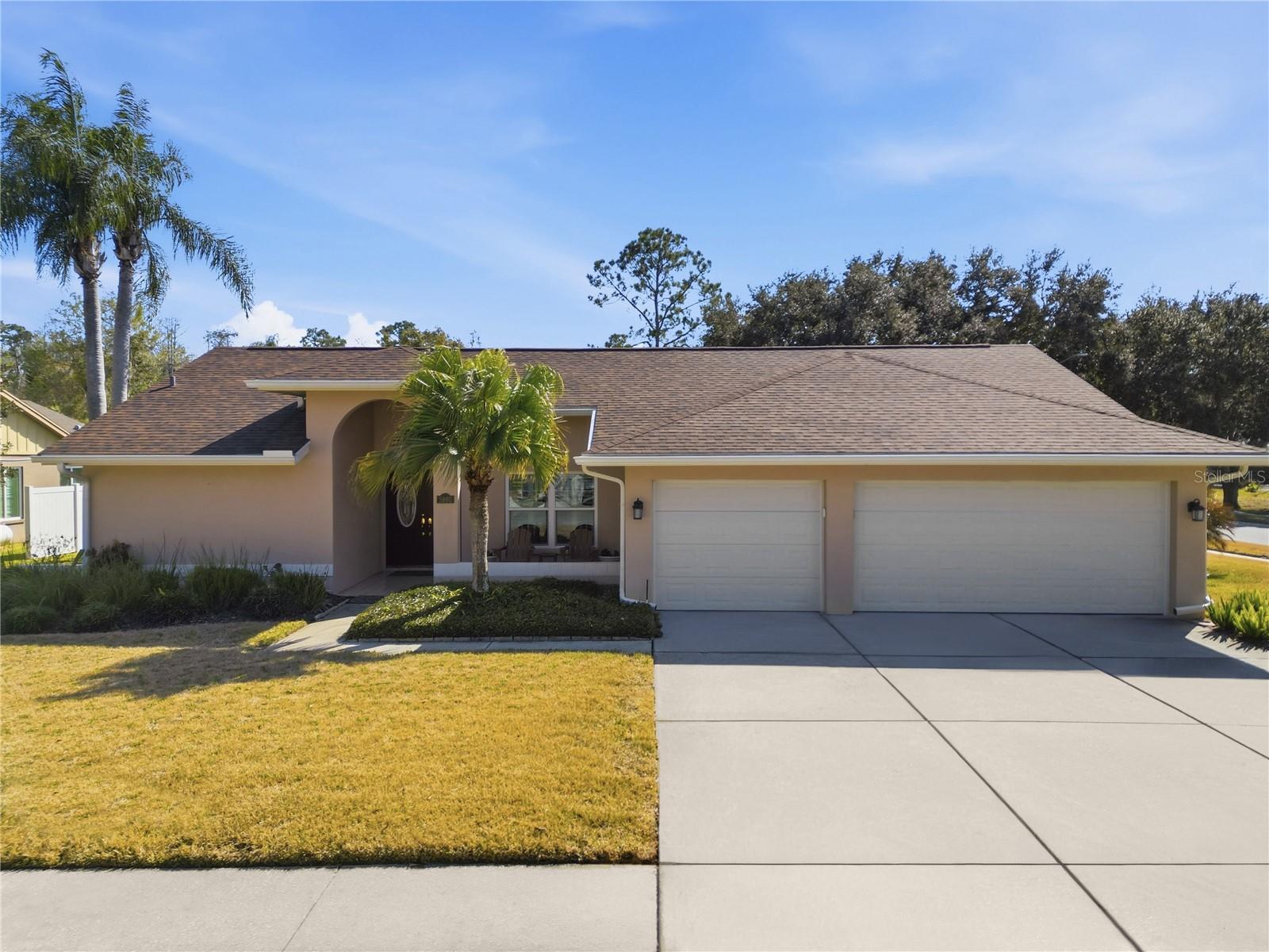 5860 WINDERMERE DR