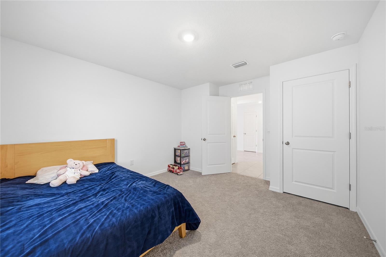 3189 LIVING CORAL ST