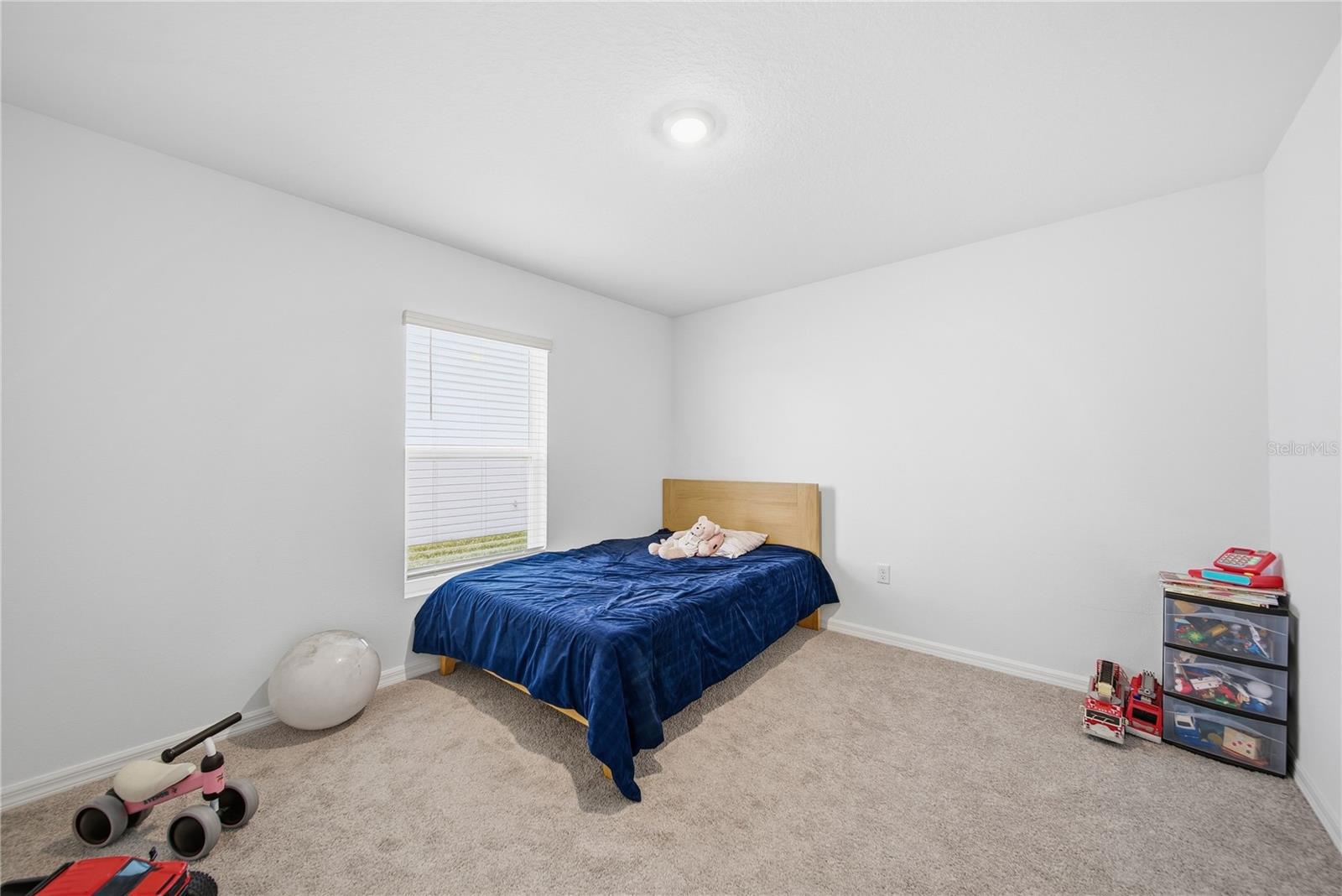 3189 LIVING CORAL ST