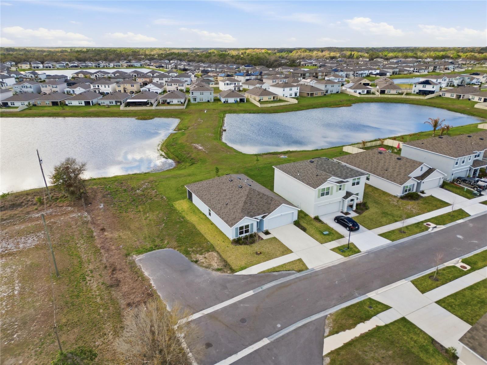 3189 LIVING CORAL ST