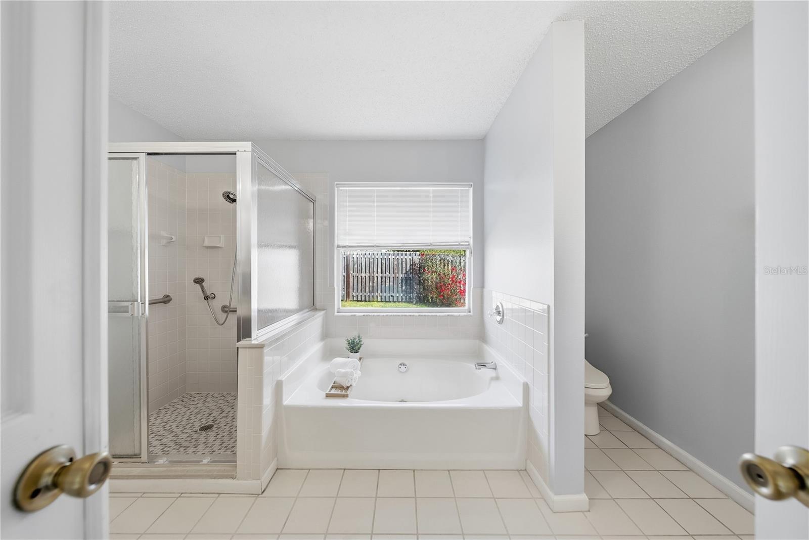 1908 RIVER CROSSING DR