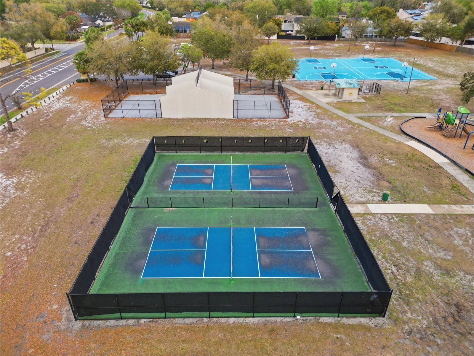 1908 RIVER CROSSING DR