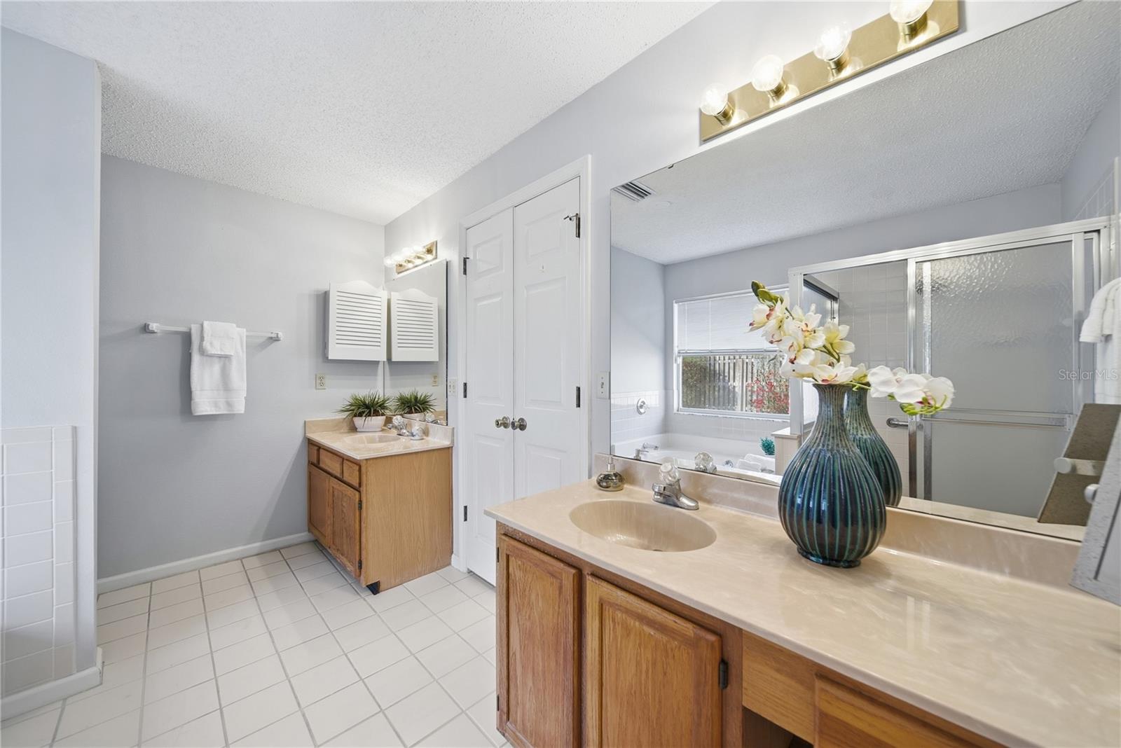 1908 RIVER CROSSING DR