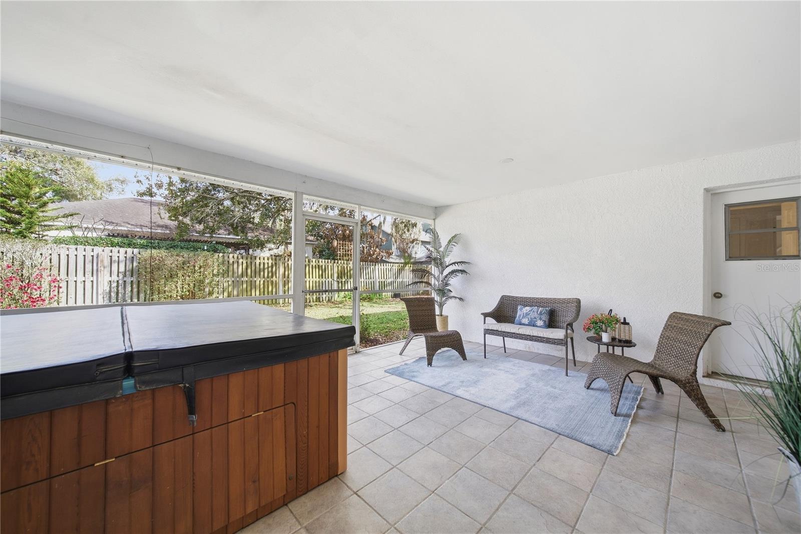 1908 RIVER CROSSING DR