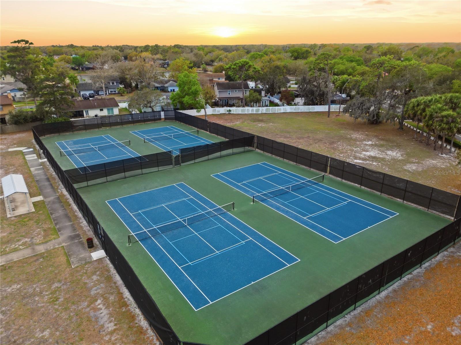 1908 RIVER CROSSING DR