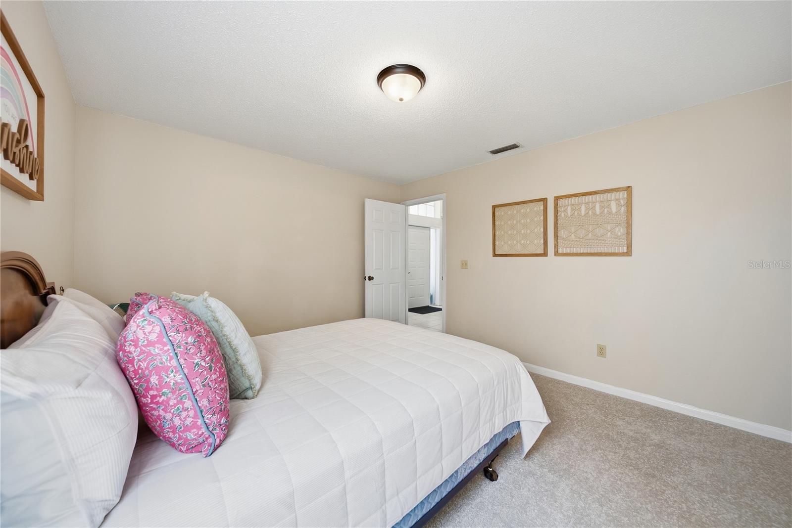 1908 RIVER CROSSING DR