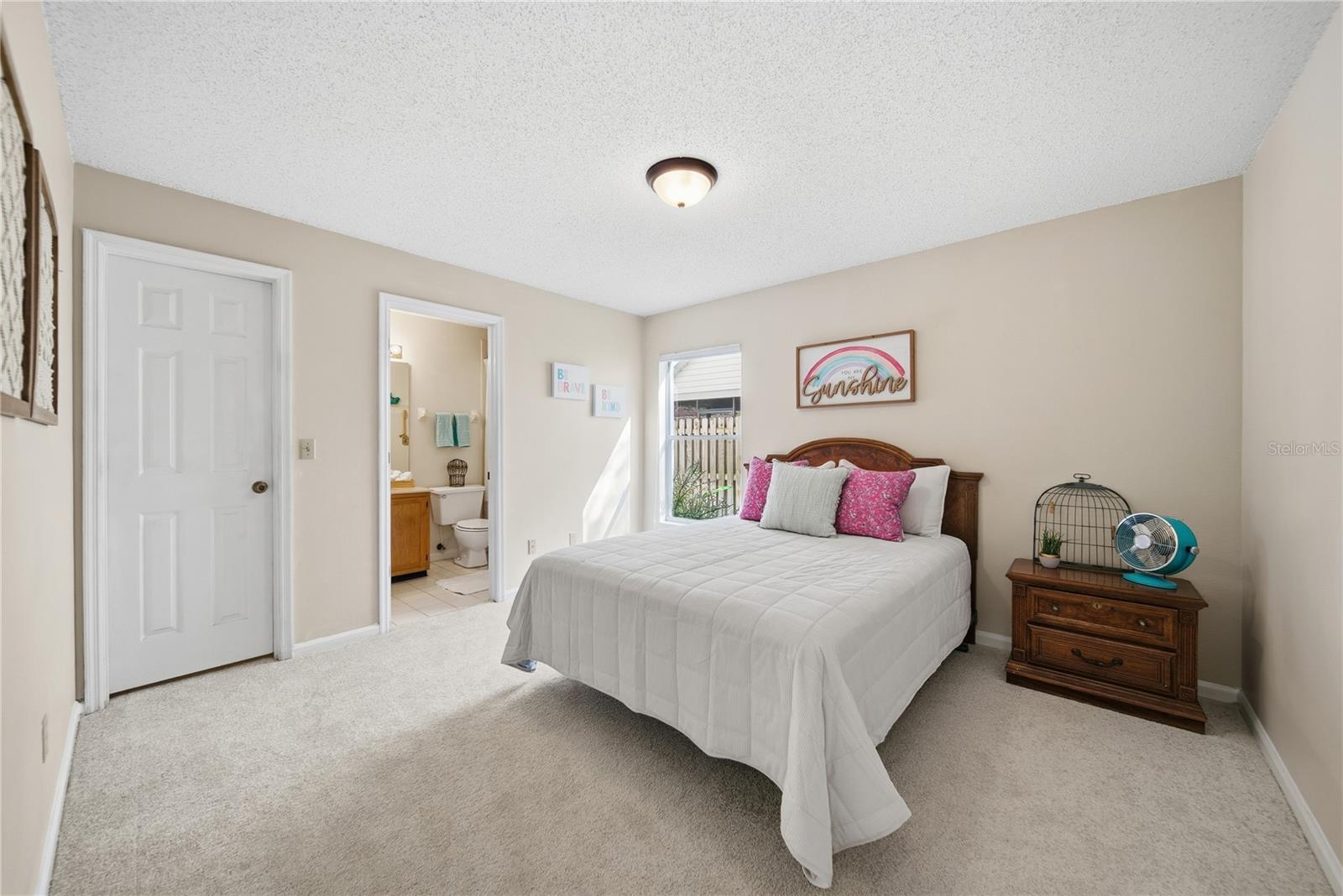 1908 RIVER CROSSING DR