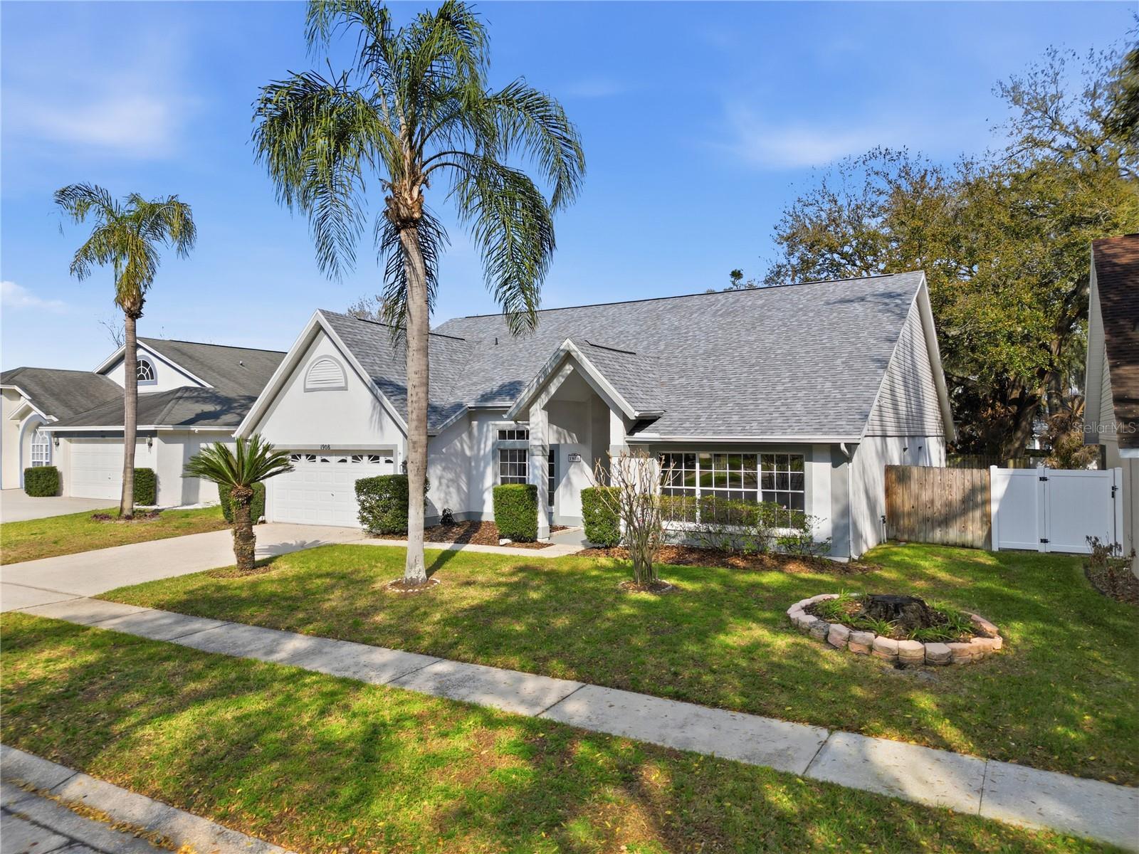 1908 RIVER CROSSING DR