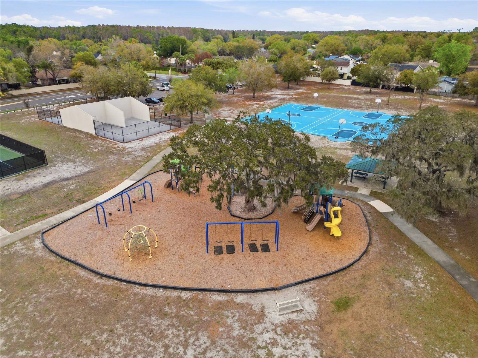 1908 RIVER CROSSING DR