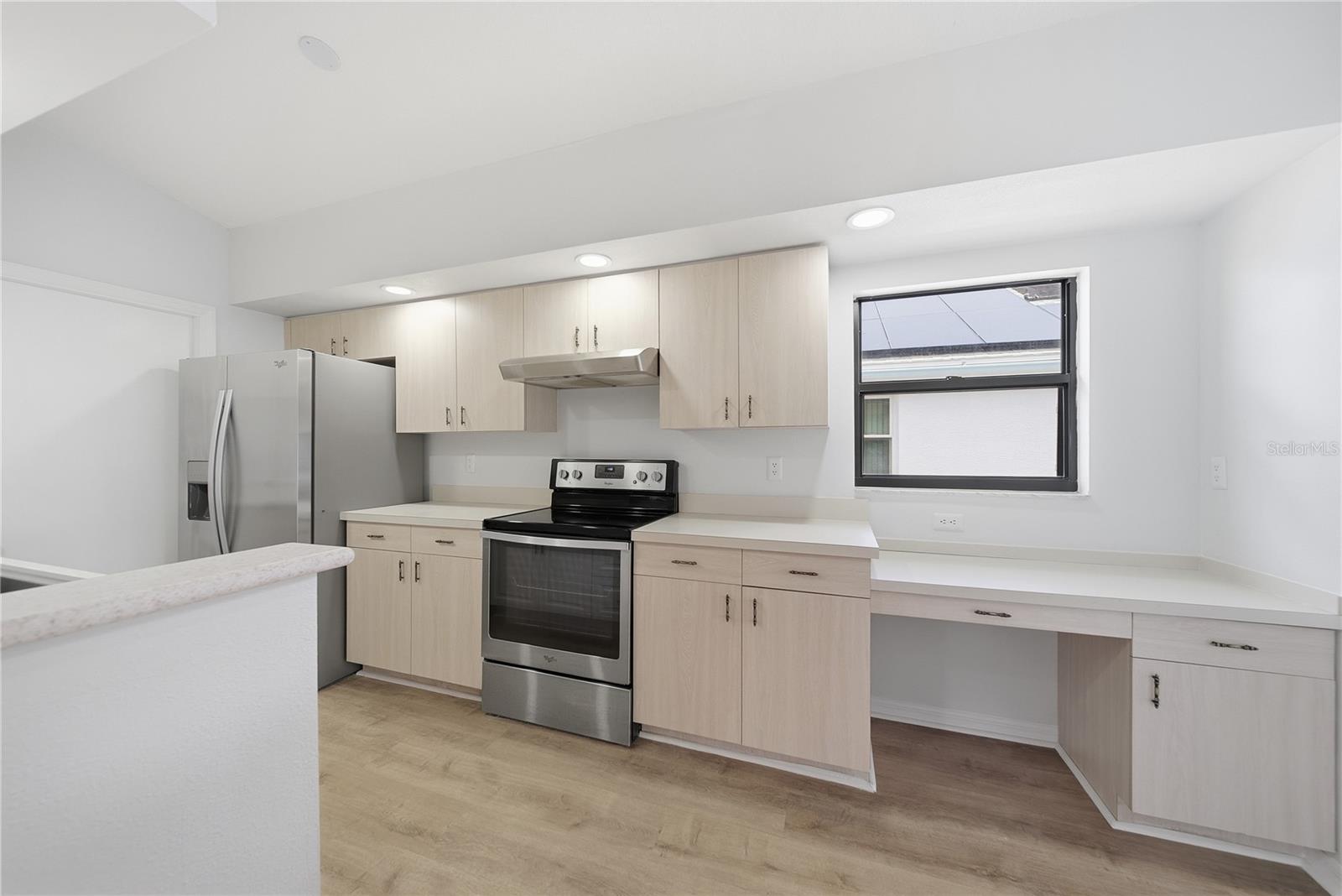 1831 E DEL WEBB BLVD