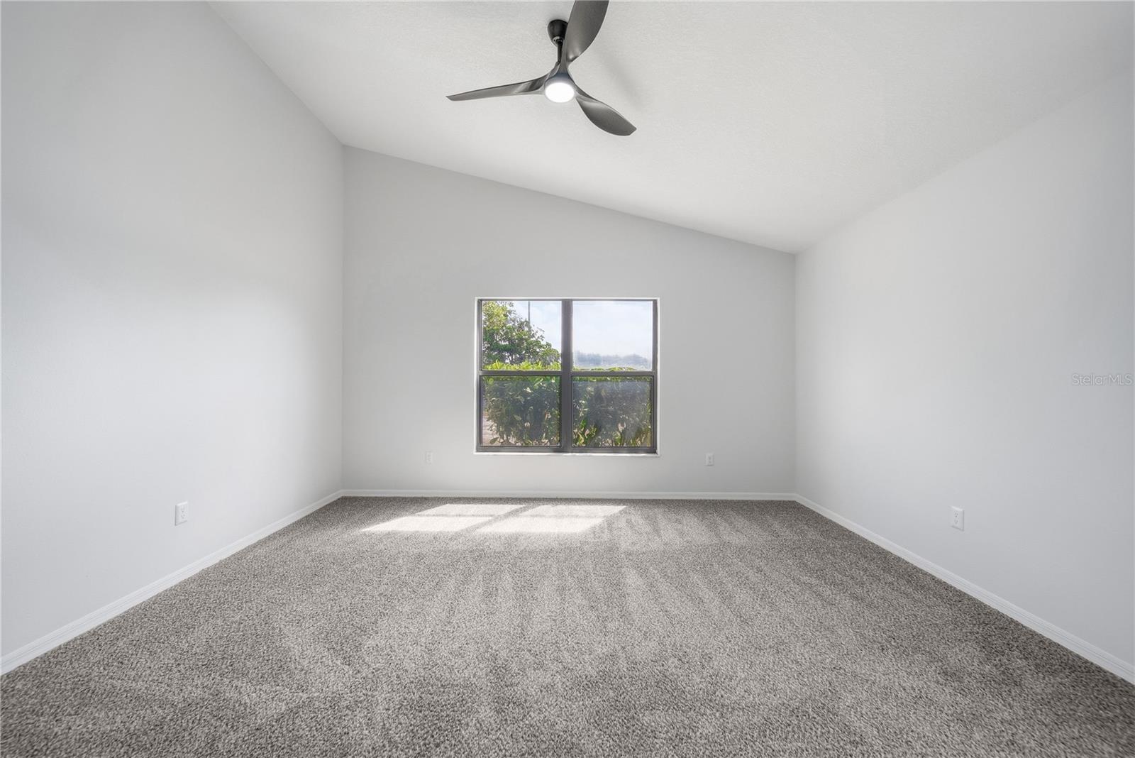 1831 E DEL WEBB BLVD