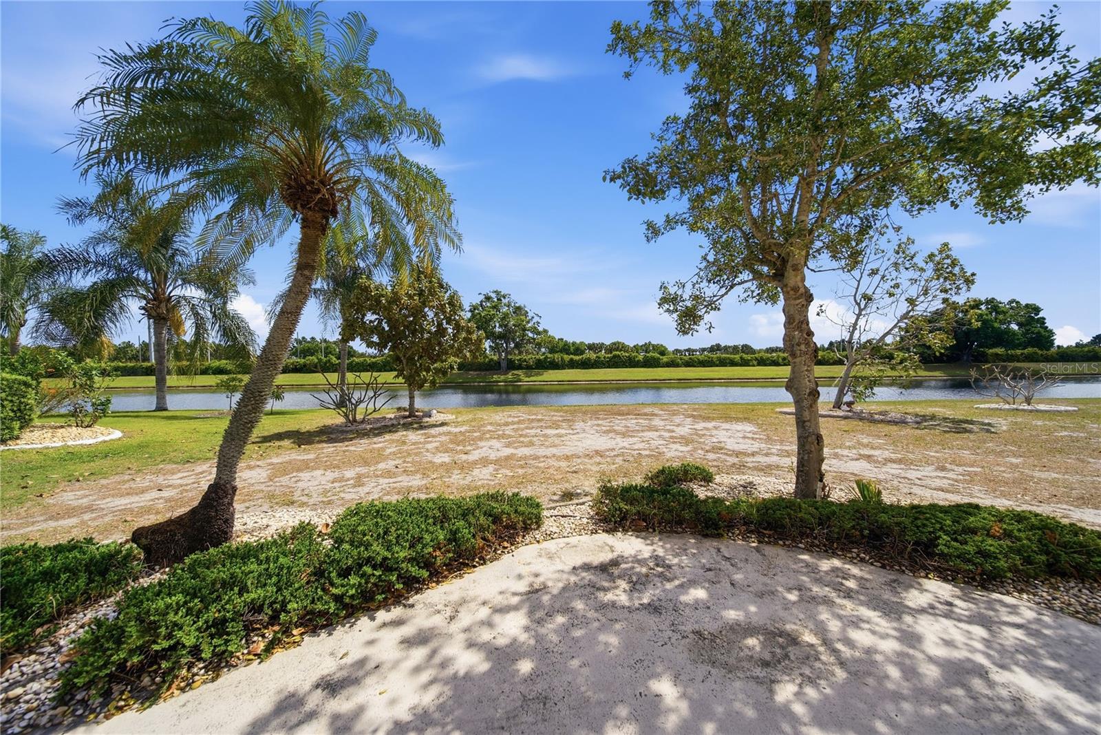 1831 E DEL WEBB BLVD