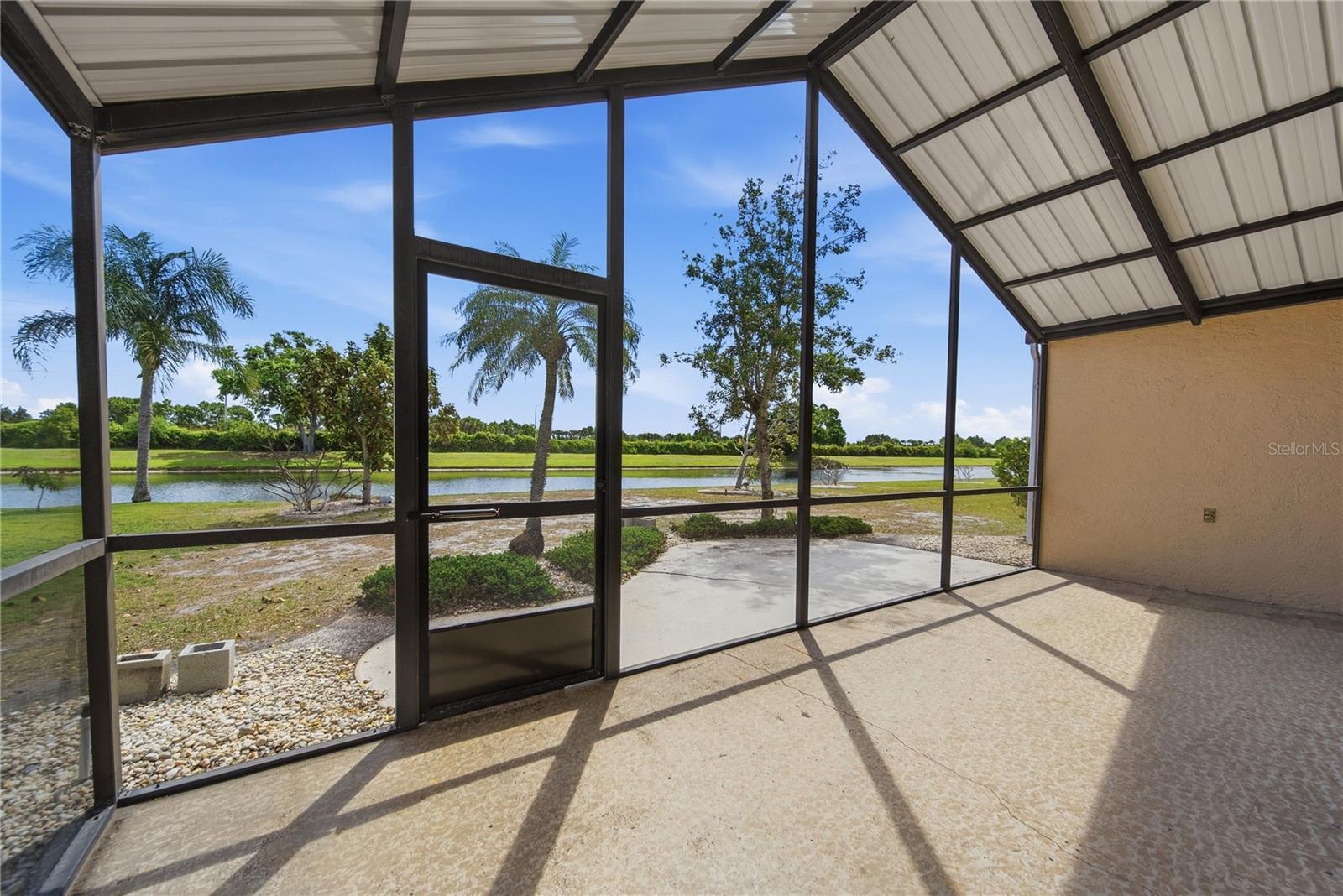 1831 E DEL WEBB BLVD