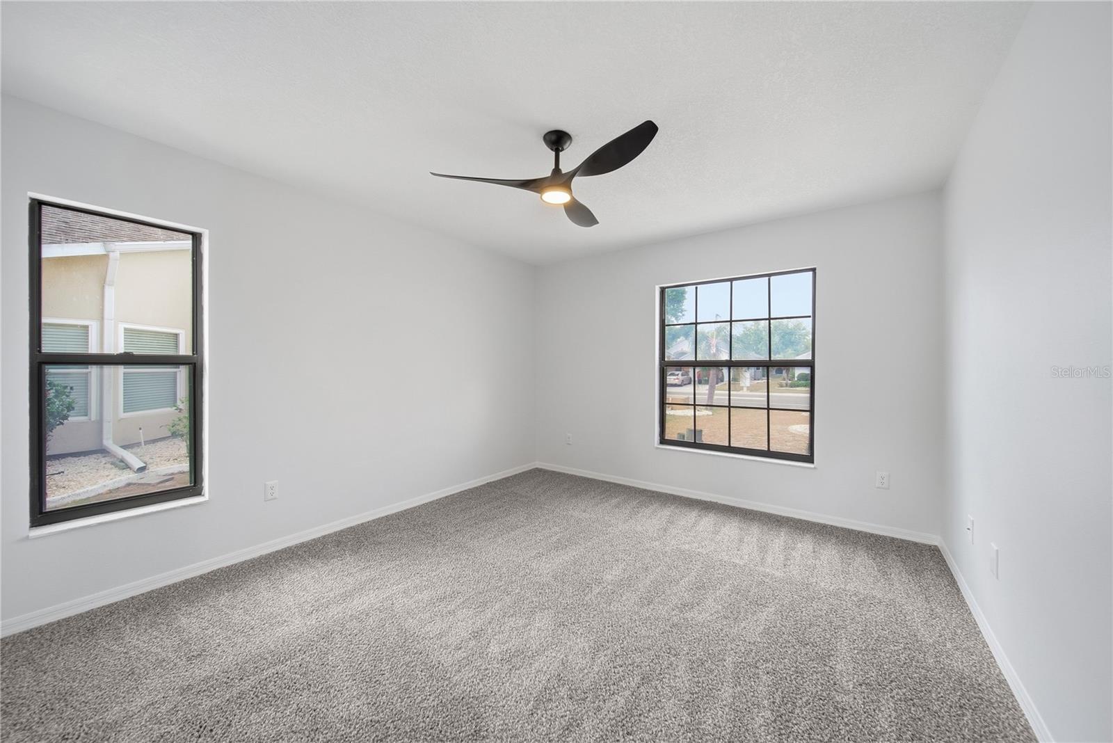 1831 E DEL WEBB BLVD