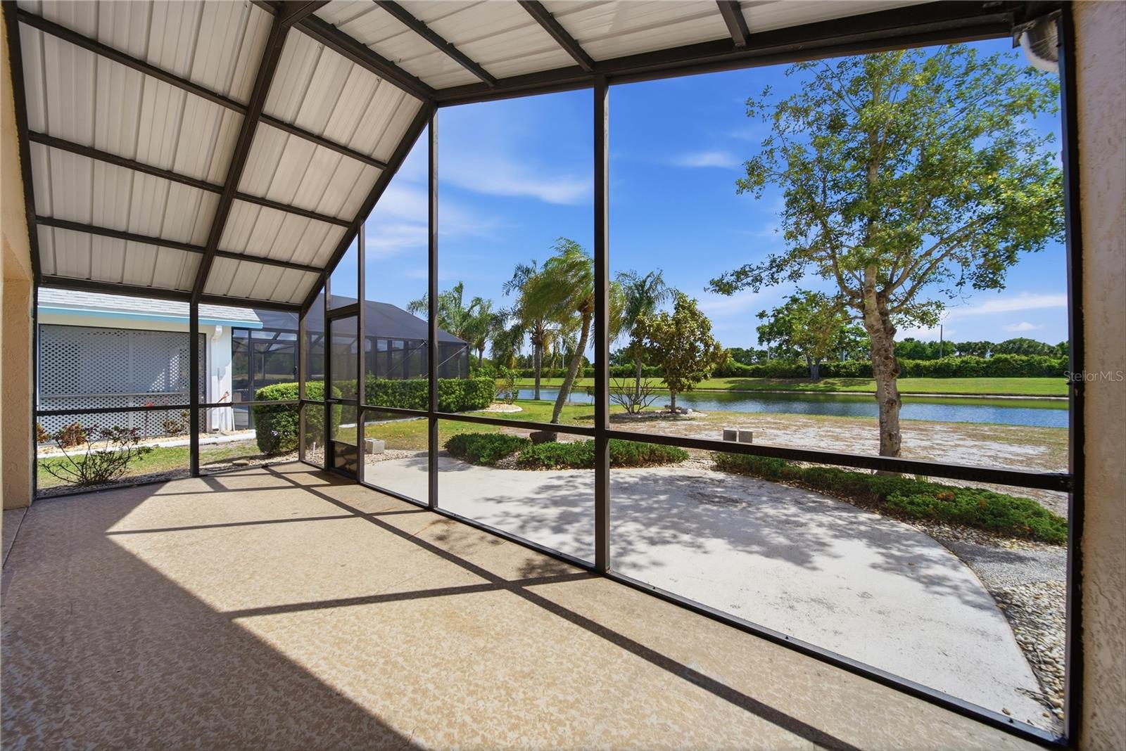 1831 E DEL WEBB BLVD