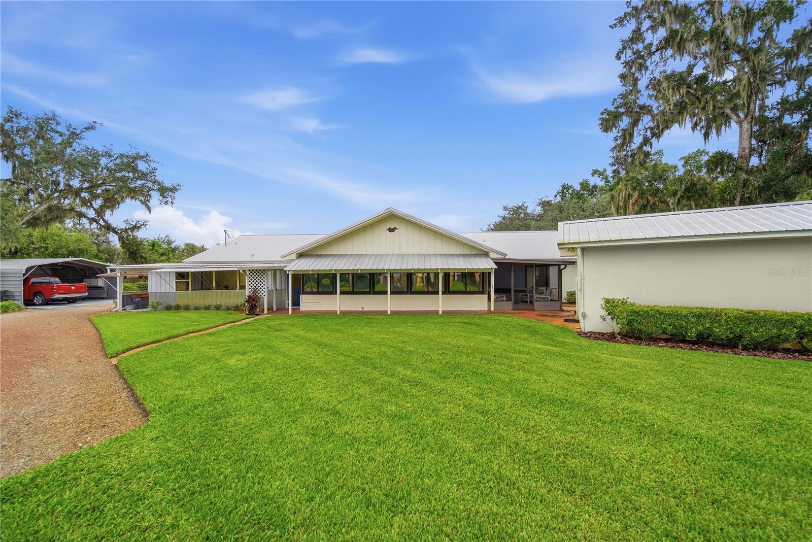 3704 THONOTOSASSA RD
