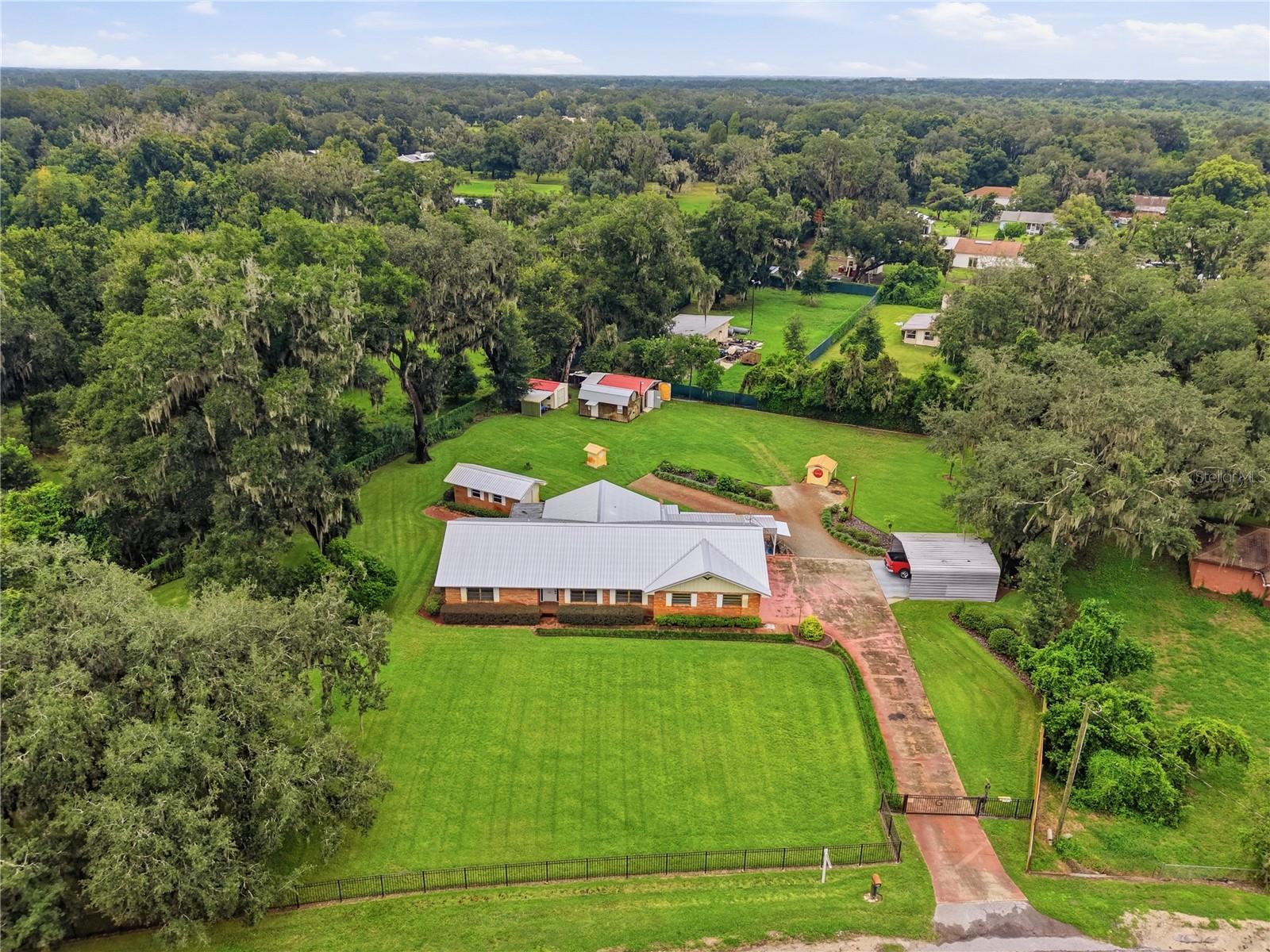 3704 THONOTOSASSA RD