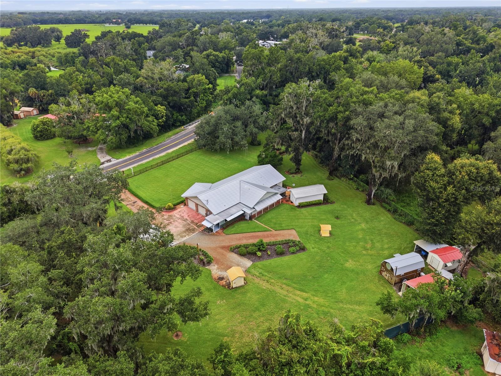 3704 THONOTOSASSA RD