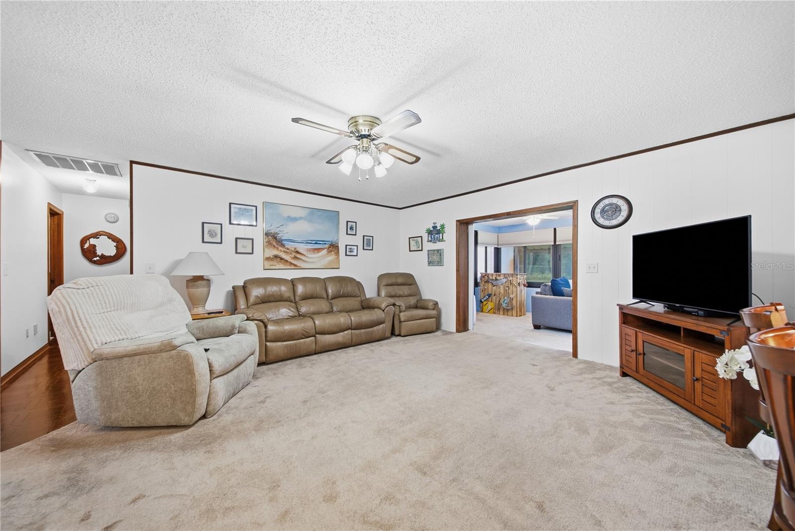 3704 THONOTOSASSA RD