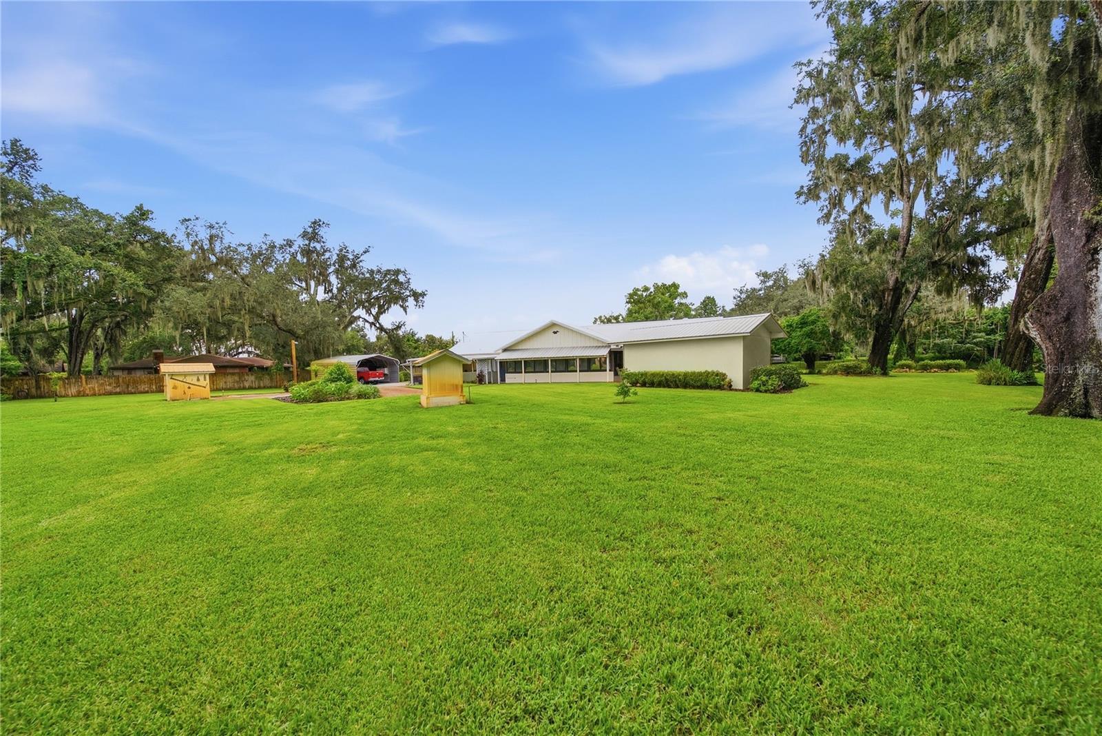 3704 THONOTOSASSA RD