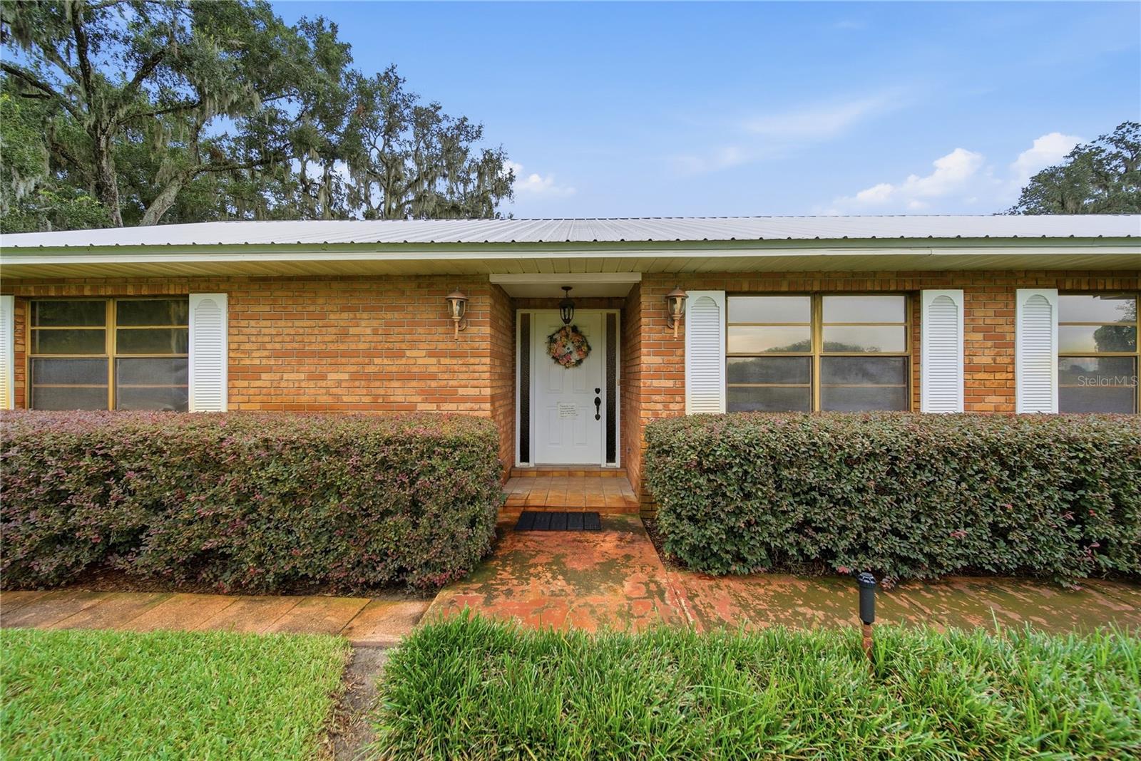 3704 THONOTOSASSA RD