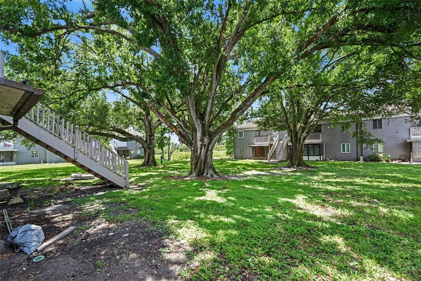 4008 CORTEZ DR #B