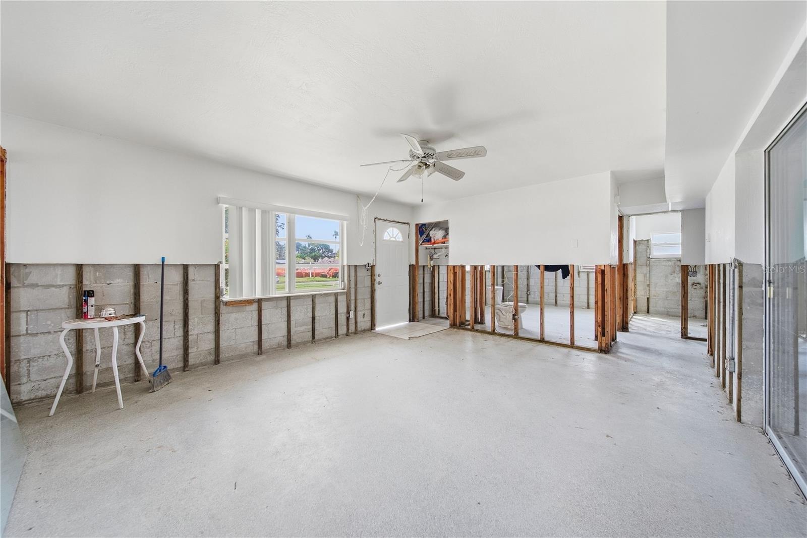 4000 INDIANAPOLIS ST NE