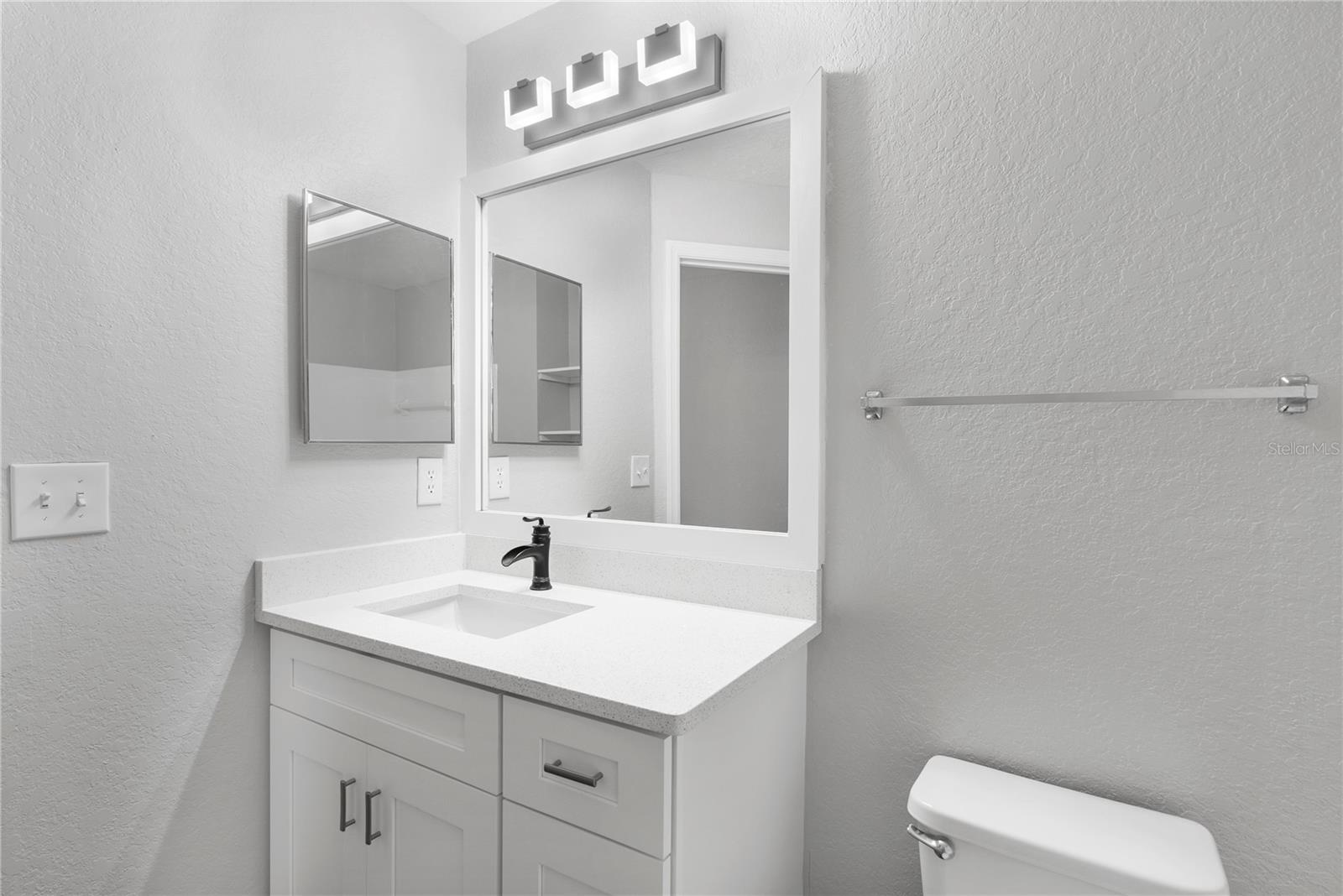 17110 CARRINGTON PARK DR #806