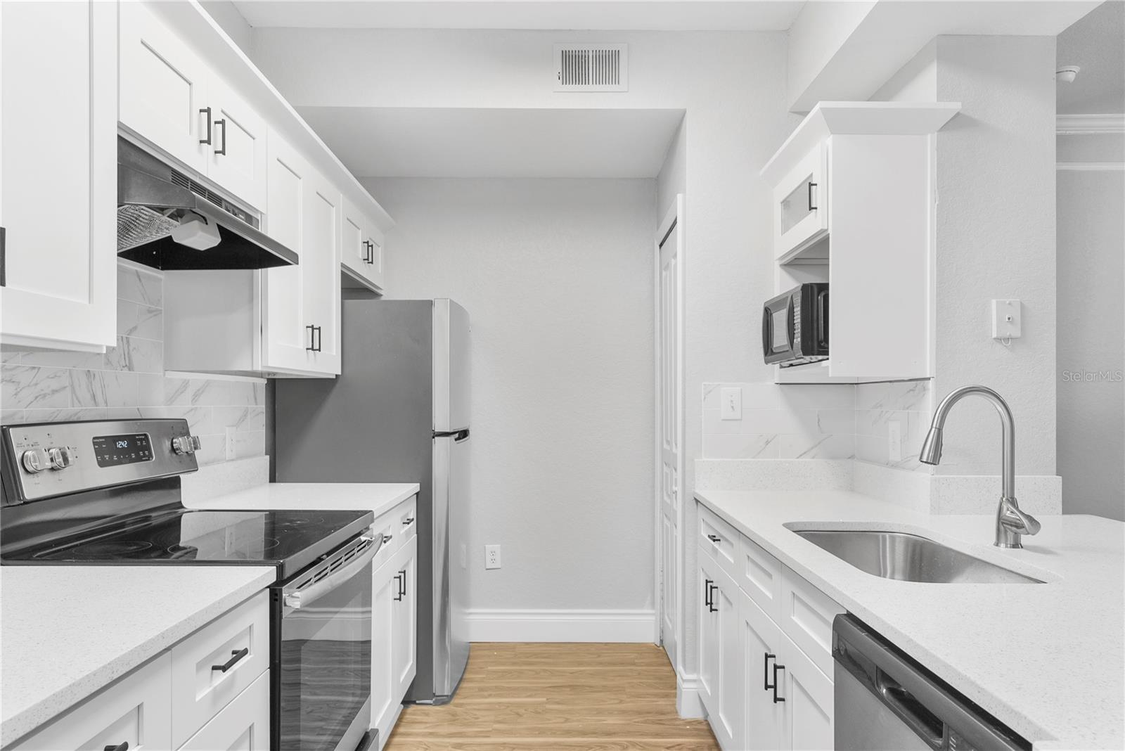 17110 CARRINGTON PARK DR #806