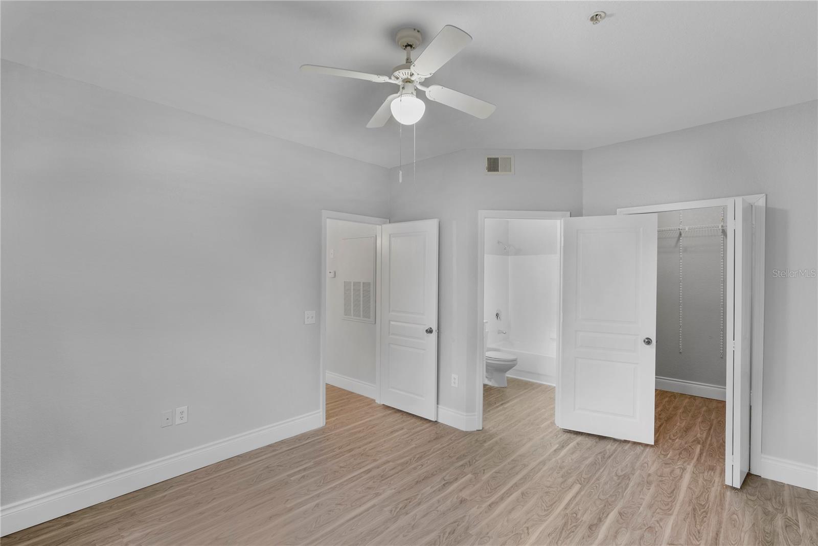 17110 CARRINGTON PARK DR #806