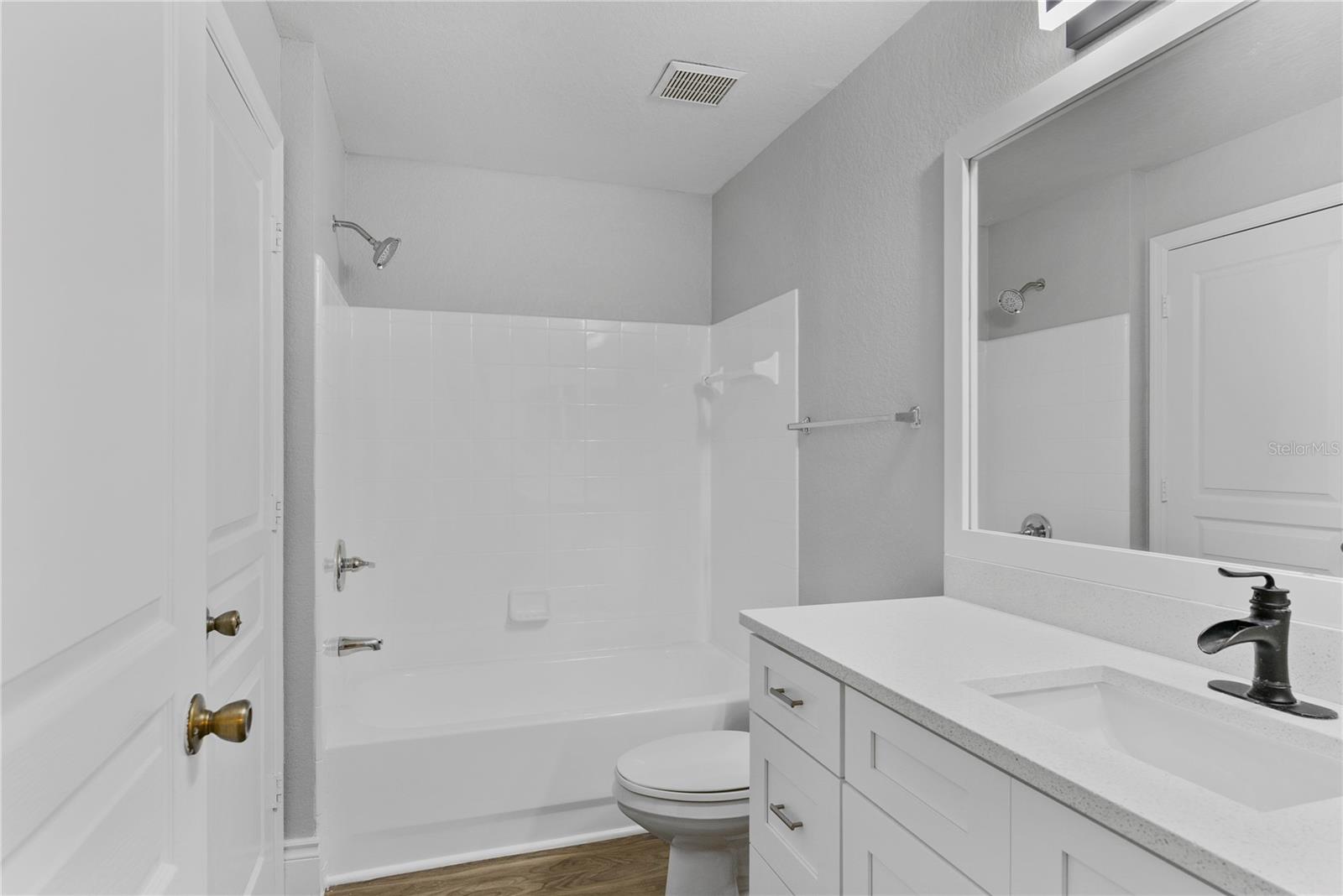 17110 CARRINGTON PARK DR #806