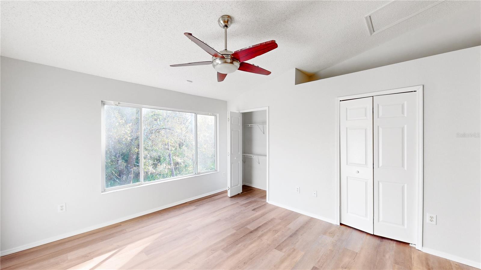 8549 HUNTERS KEY CIR