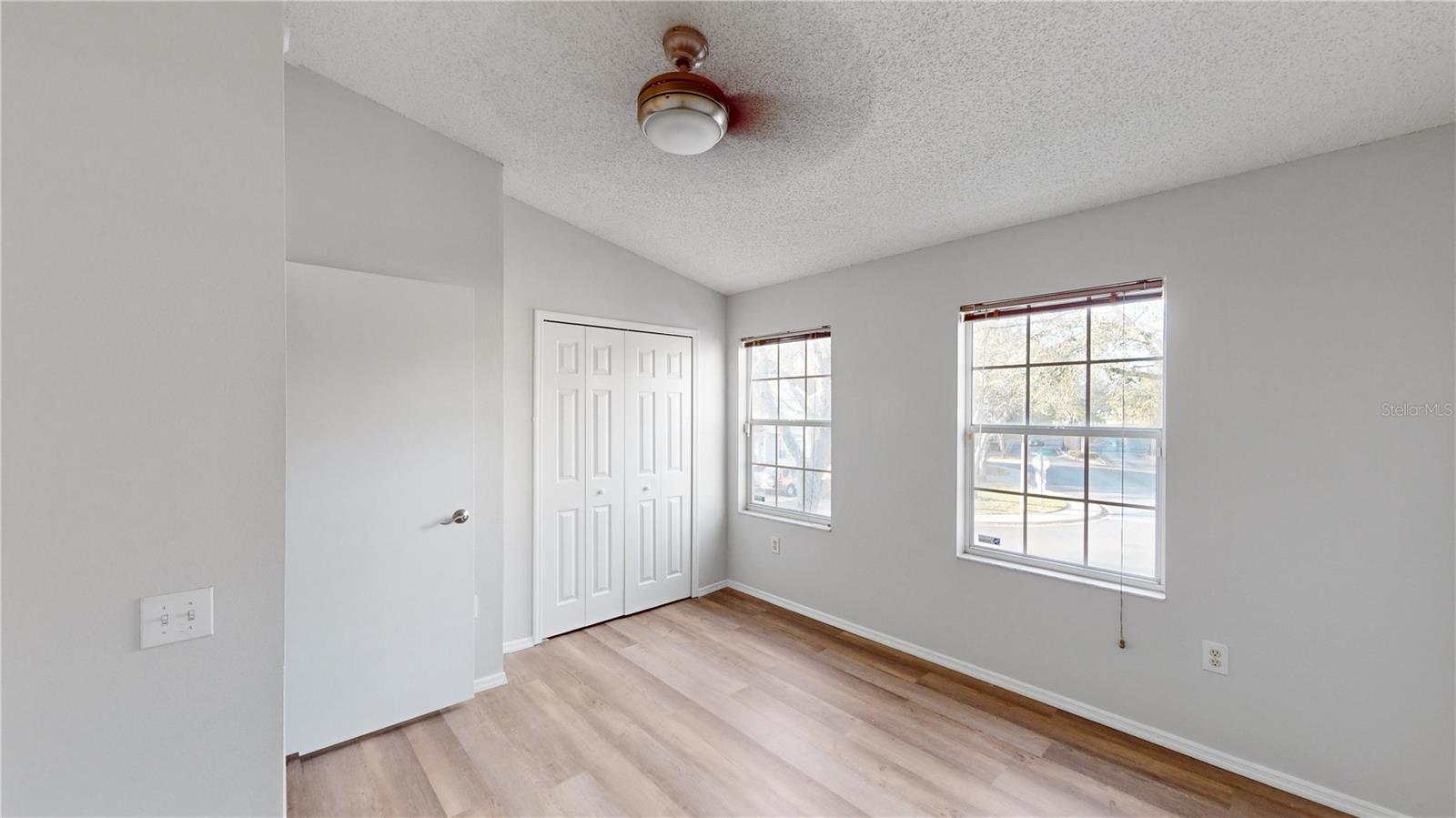 8549 HUNTERS KEY CIR