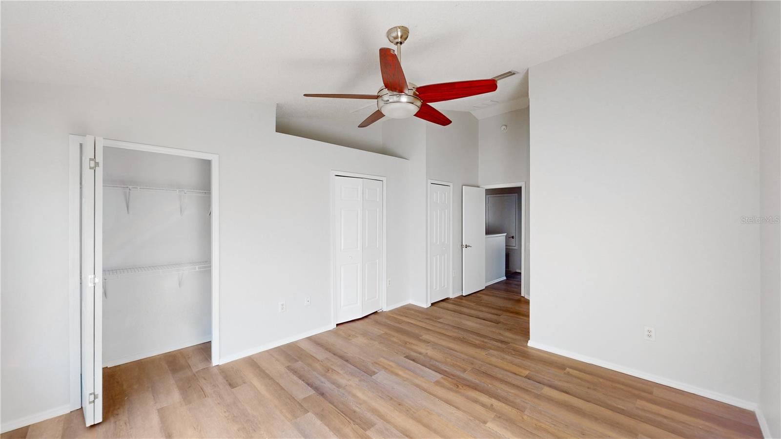 8549 HUNTERS KEY CIR